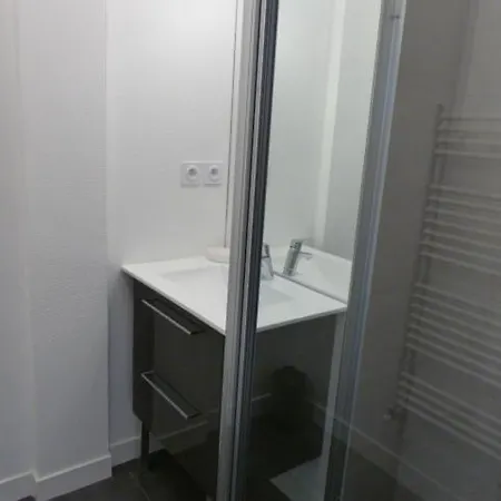 Studio Meuble 2 Couchages A La Rochelle Appartement *